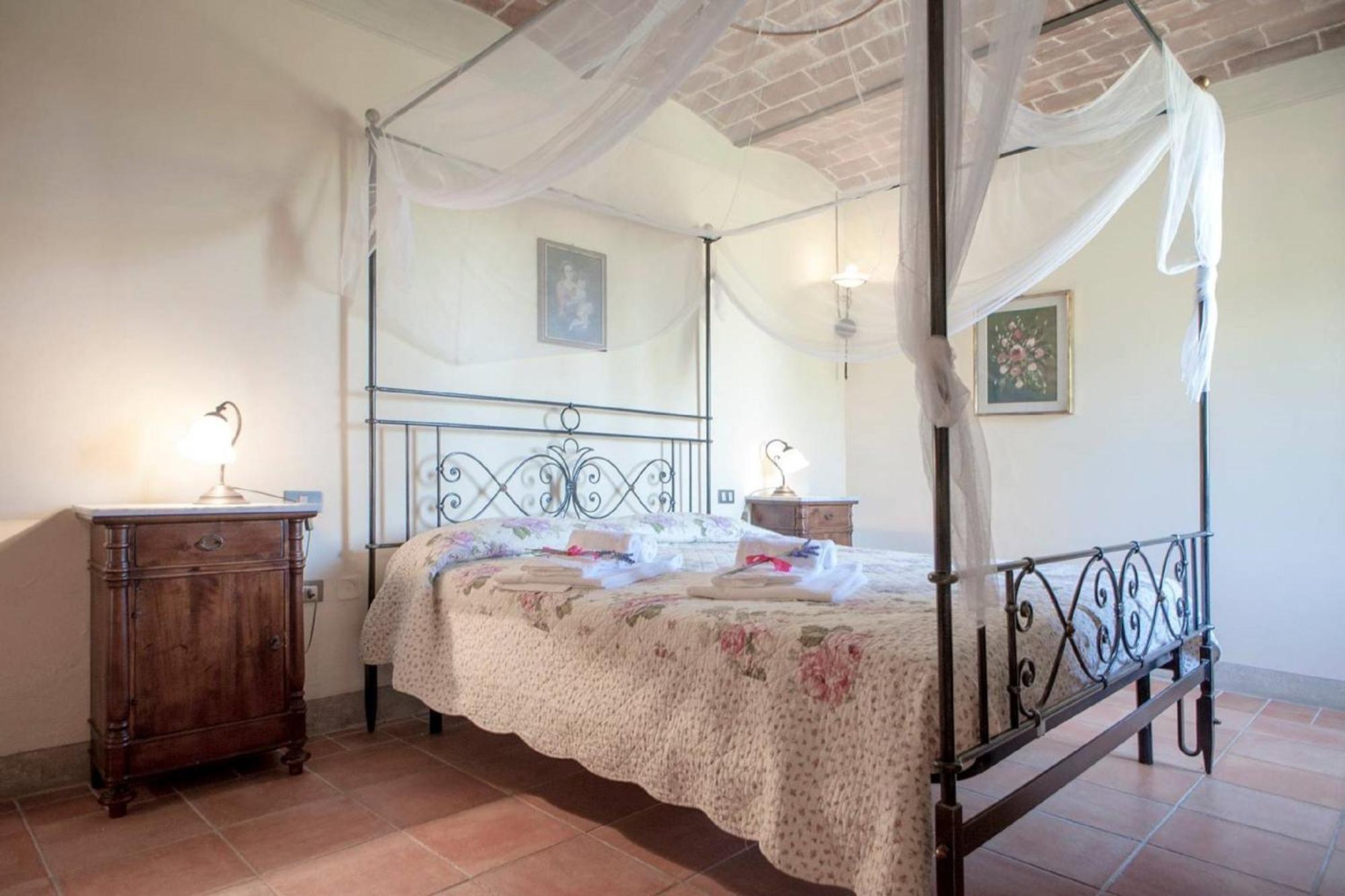 Azienda Agricola E Agriturismo Vallorsi Terricciola 外观 照片