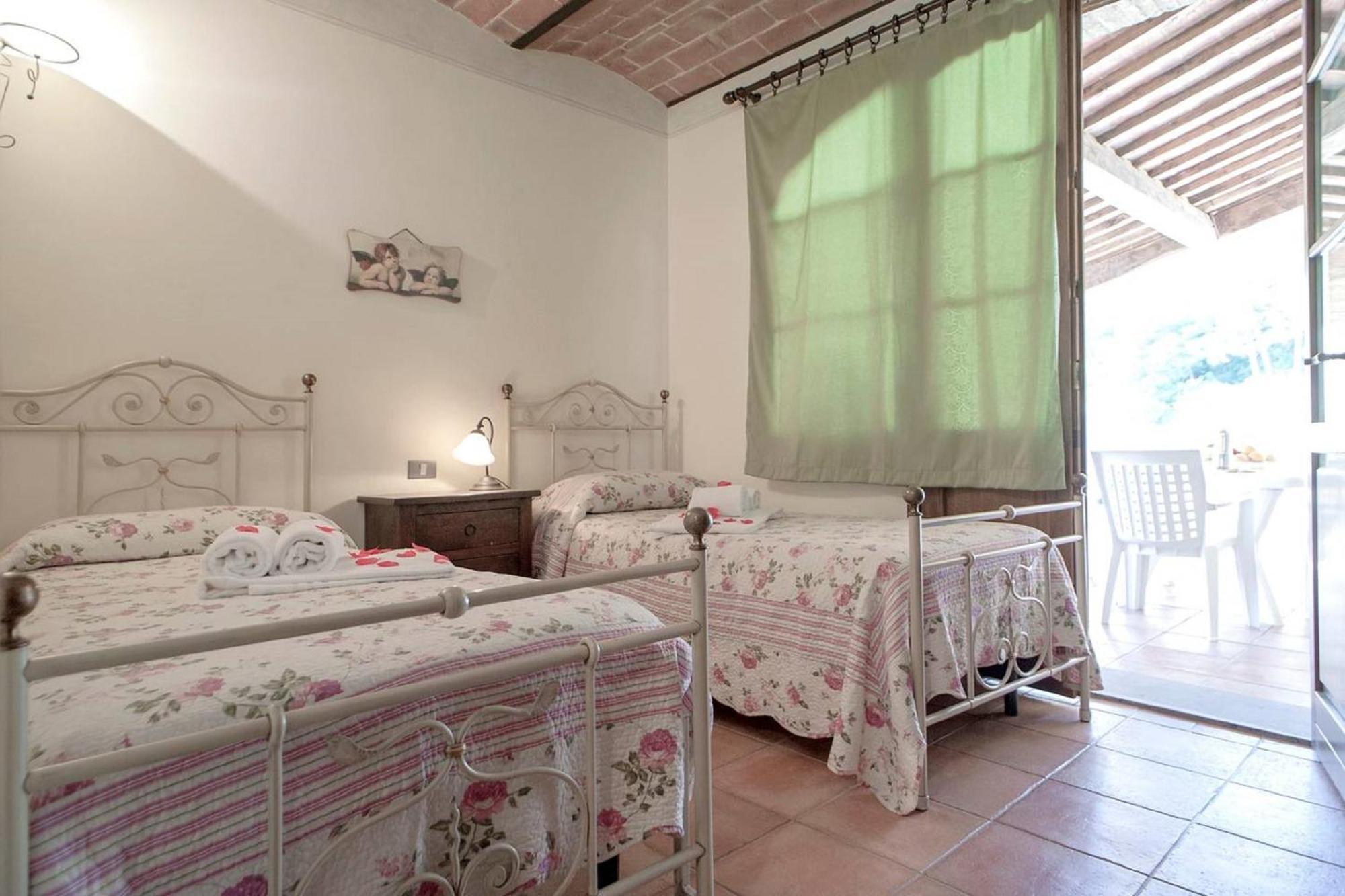 Azienda Agricola E Agriturismo Vallorsi Terricciola 外观 照片