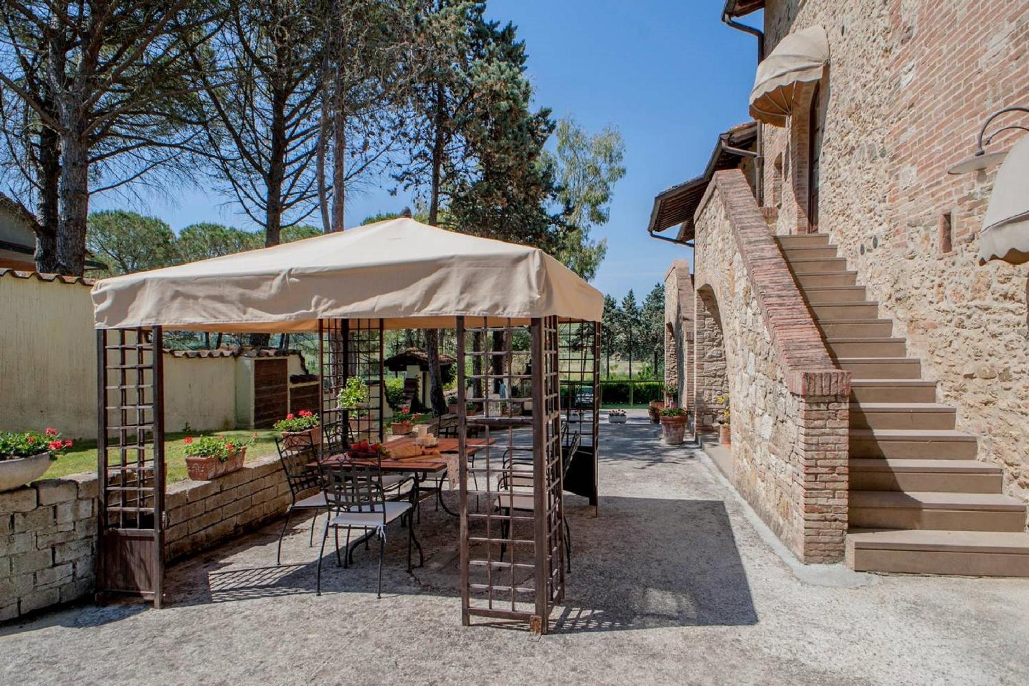 Azienda Agricola E Agriturismo Vallorsi Terricciola 外观 照片