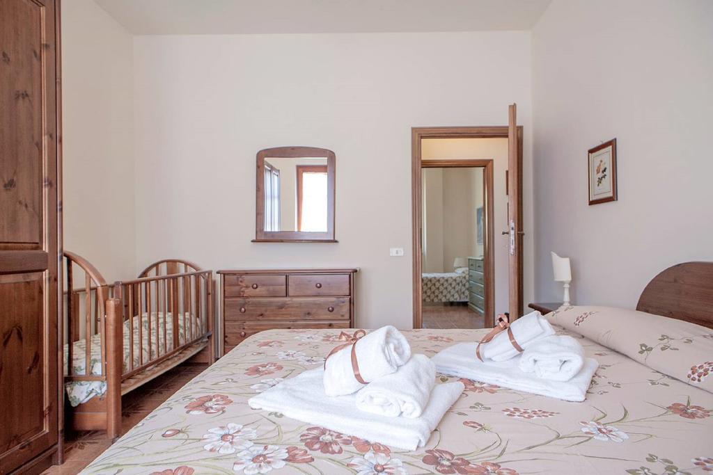 Azienda Agricola E Agriturismo Vallorsi Terricciola 外观 照片