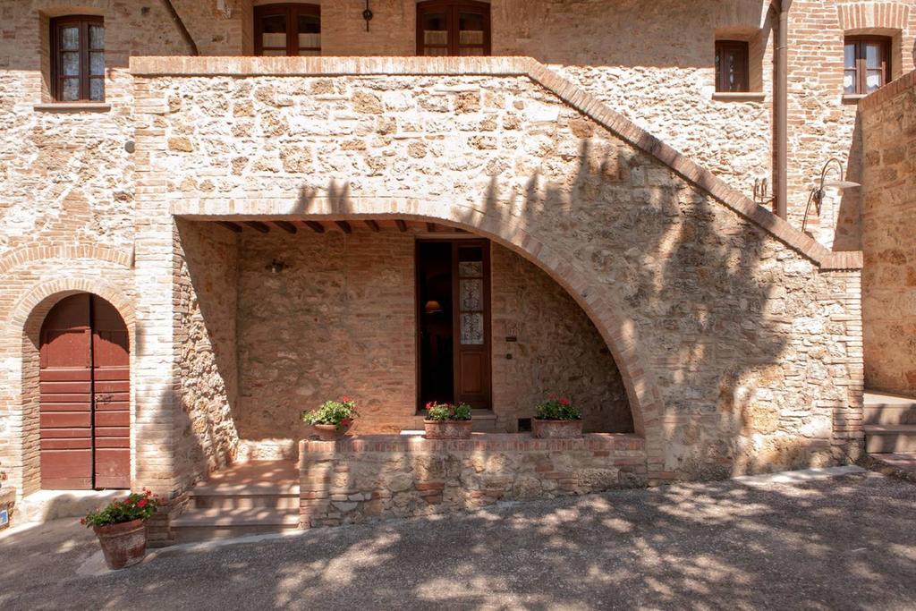 Azienda Agricola E Agriturismo Vallorsi Terricciola 外观 照片