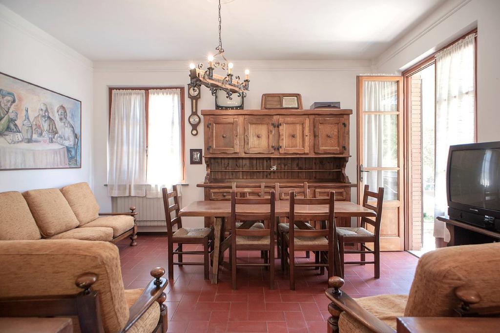 Azienda Agricola E Agriturismo Vallorsi Terricciola 外观 照片